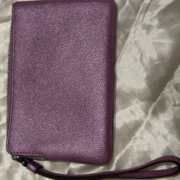 Coach Metallic Purple Zip Wristlet - Picture 2 of 9